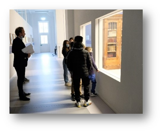 Gruppe von Menschen im Stadtarchiv Leipzig