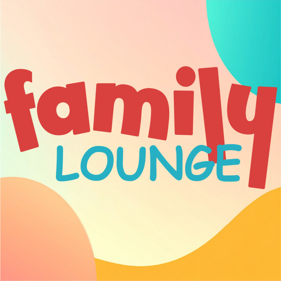 Schriftzug "Family Lounge" mit bunten Farbelementen