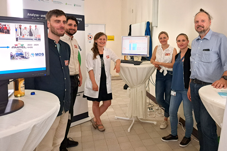 Team und Interessierte des Projekts AMPEL-CDSS